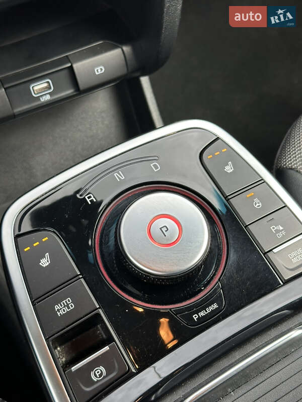 Позашляховик / Кросовер Kia Niro 2020 в Золочеві