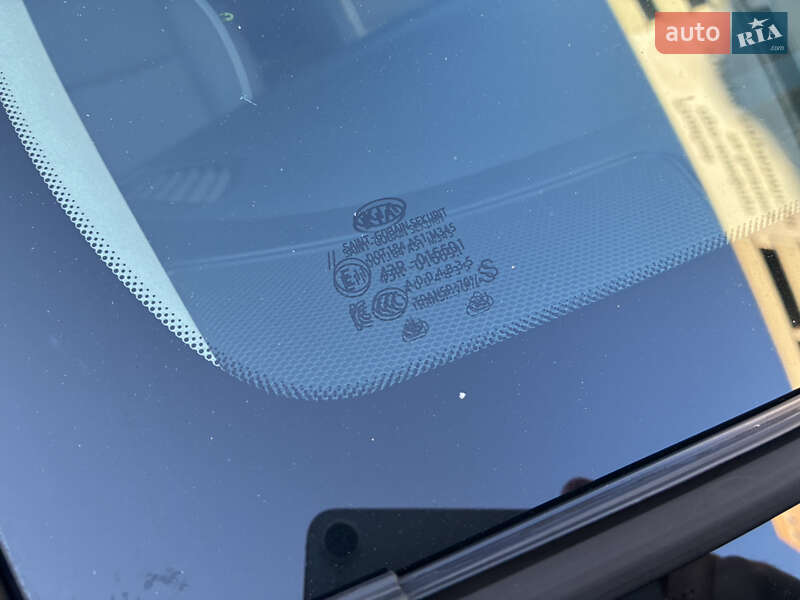 Внедорожник / Кроссовер Kia Niro 2020 в Киеве