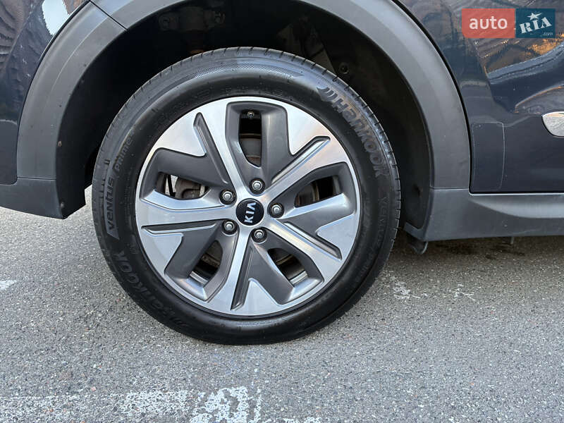 Внедорожник / Кроссовер Kia Niro 2020 в Киеве