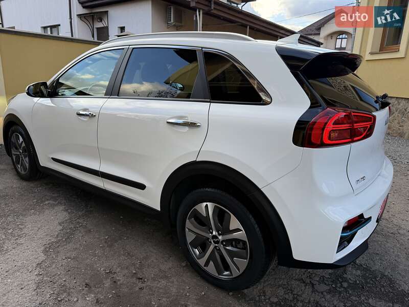 Внедорожник / Кроссовер Kia Niro 2022 в Львове