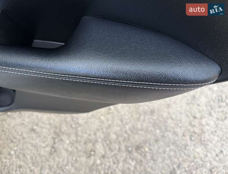 Внедорожник / Кроссовер Kia Niro 2022 в Львове