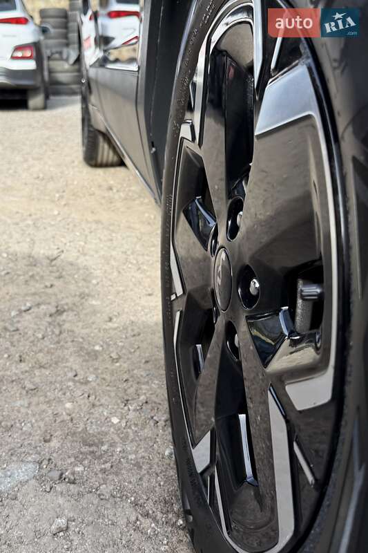 Позашляховик / Кросовер Kia Niro 2022 в Львові