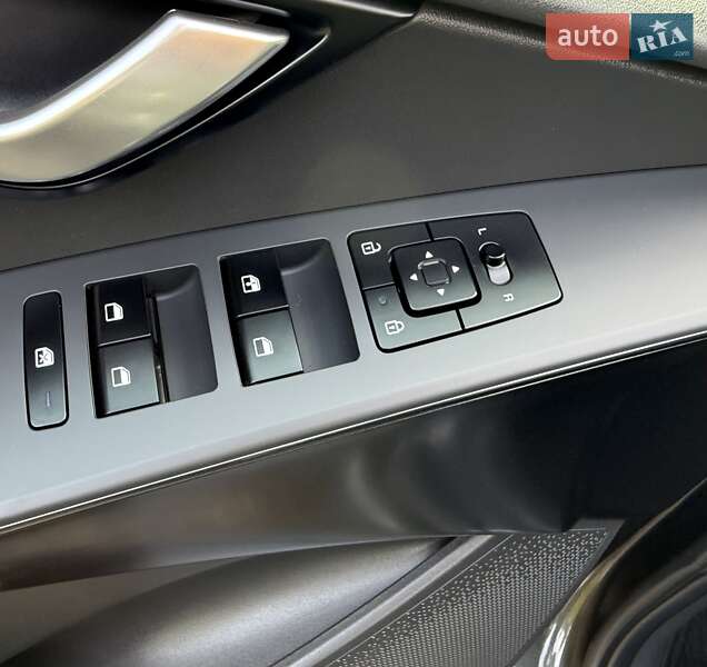 Позашляховик / Кросовер Kia Niro 2022 в Львові