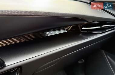 Внедорожник / Кроссовер Kia Niro 2023 в 