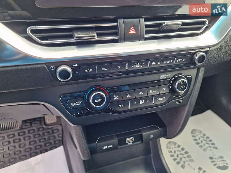 Позашляховик / Кросовер Kia Niro 2022 в Вінниці