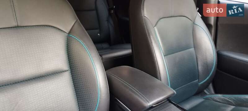 Внедорожник / Кроссовер Kia Niro 2019 в Житомире фото 2 Внедорожник / Кроссовер Kia Niro 2019 в Житомире