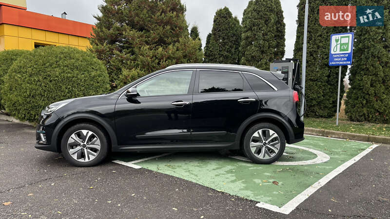 Внедорожник / Кроссовер Kia Niro 2020 в Млинове