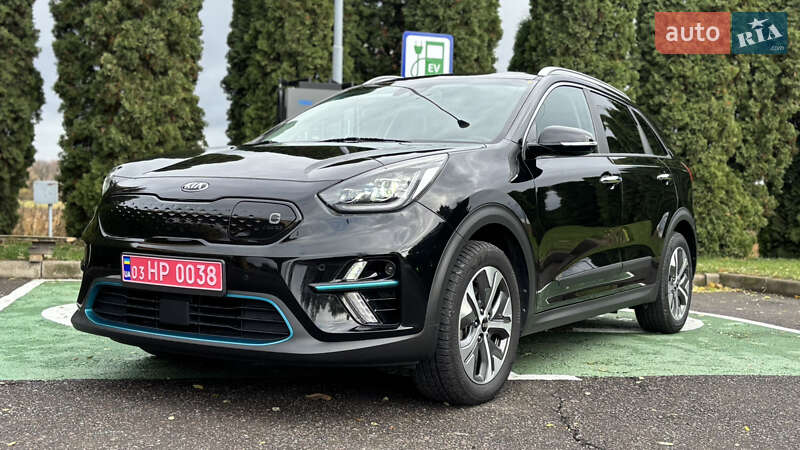 Внедорожник / Кроссовер Kia Niro 2020 в Млинове