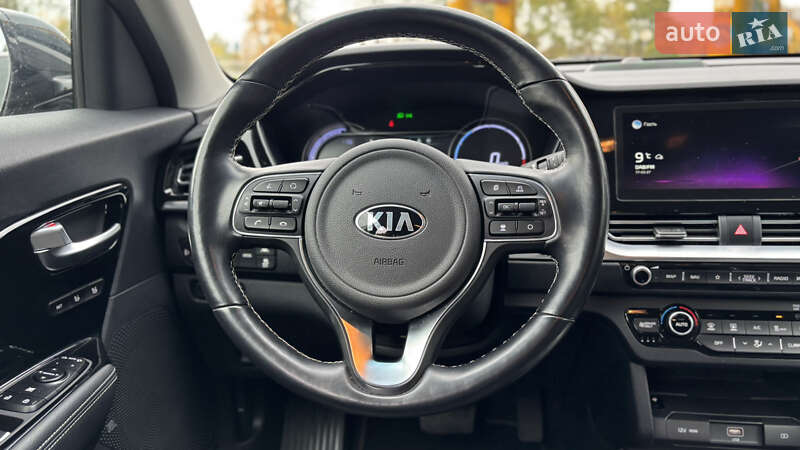 Внедорожник / Кроссовер Kia Niro 2020 в Млинове