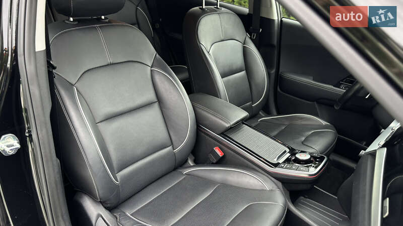 Внедорожник / Кроссовер Kia Niro 2020 в Млинове