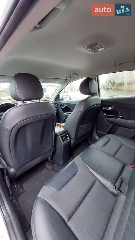 Внедорожник / Кроссовер Kia Niro 2018 в Тысменице фото 14 Внедорожник / Кроссовер Kia Niro 2018 в Тысменице