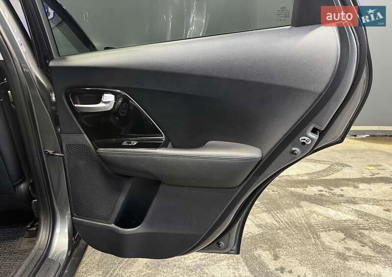 Внедорожник / Кроссовер Kia Niro 2017 в Киеве фото 40 Внедорожник / Кроссовер Kia Niro 2017 в Киеве