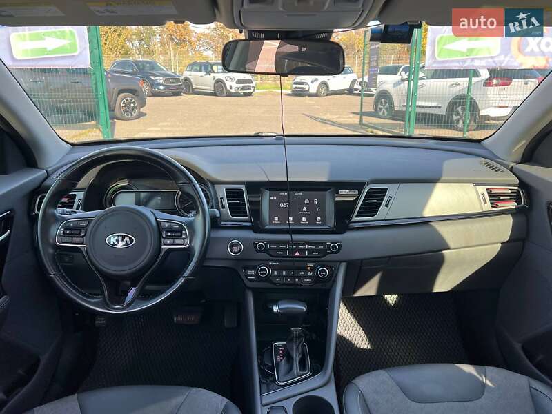 Позашляховик / Кросовер Kia Niro 2017 в Одесі фото 13 Позашляховик / Кросовер Kia Niro 2017 в Одесі