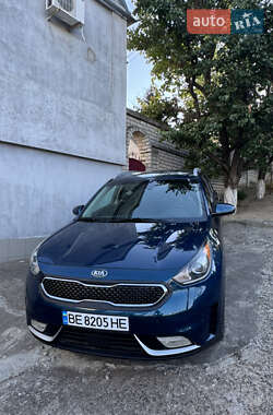 Внедорожник / Кроссовер Kia Niro 2017 в Николаеве