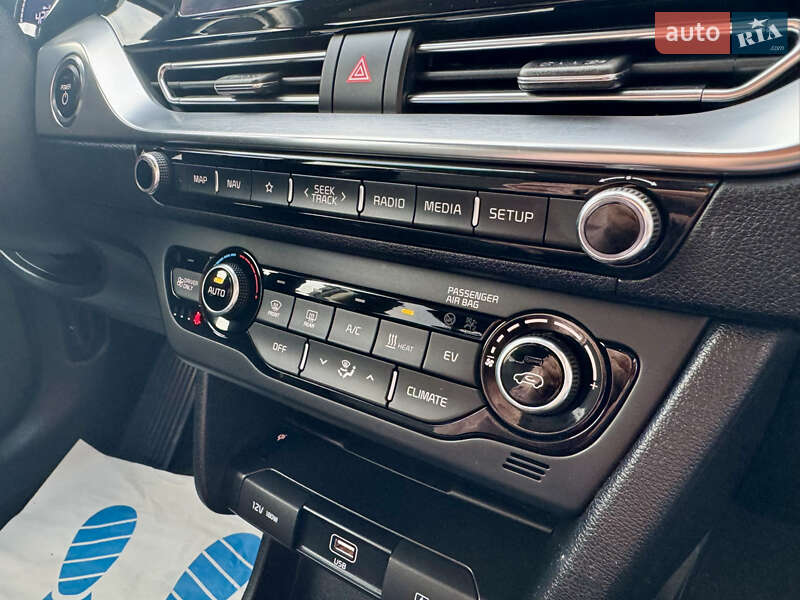 Внедорожник / Кроссовер Kia Niro 2020 в Луцке фото 49 Внедорожник / Кроссовер Kia Niro 2020 в Луцке