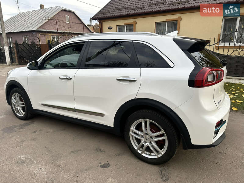 Внедорожник / Кроссовер Kia Niro 2019 в Луцке фото 9 Внедорожник / Кроссовер Kia Niro 2019 в Луцке