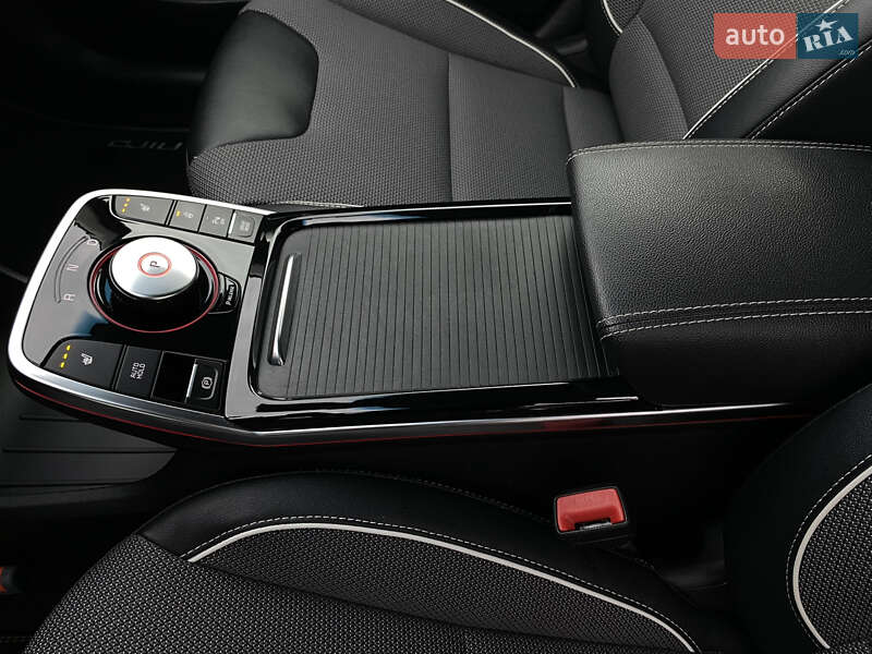 Внедорожник / Кроссовер Kia Niro 2020 в Львове