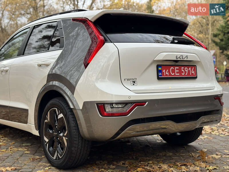 Внедорожник / Кроссовер Kia Niro 2023 в Дрогобыче