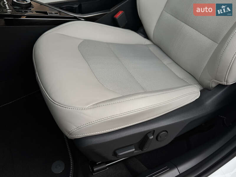 Внедорожник / Кроссовер Kia Niro 2023 в Дрогобыче