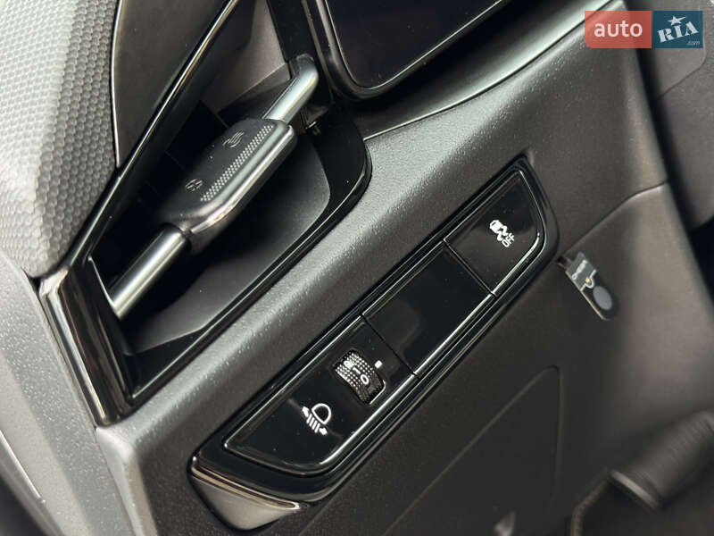 Внедорожник / Кроссовер Kia Niro 2023 в Дрогобыче