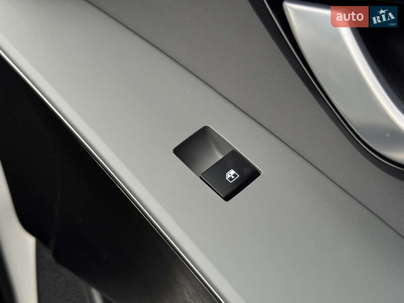 Внедорожник / Кроссовер Kia Niro 2023 в Дрогобыче