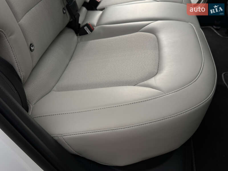 Внедорожник / Кроссовер Kia Niro 2023 в Дрогобыче