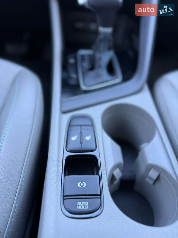 Позашляховик / Кросовер Kia Niro 2020 в Львові