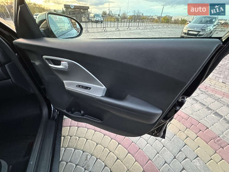 Позашляховик / Кросовер Kia Niro 2021 в Харкові