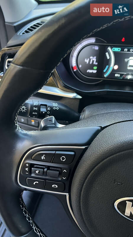 Позашляховик / Кросовер Kia Niro 2020 в Тернополі