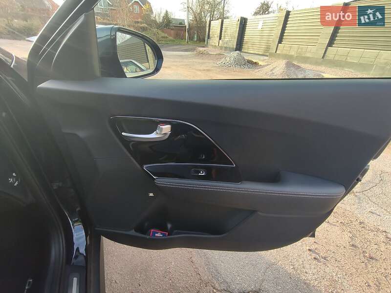 Внедорожник / Кроссовер Kia Niro 2020 в Житомире