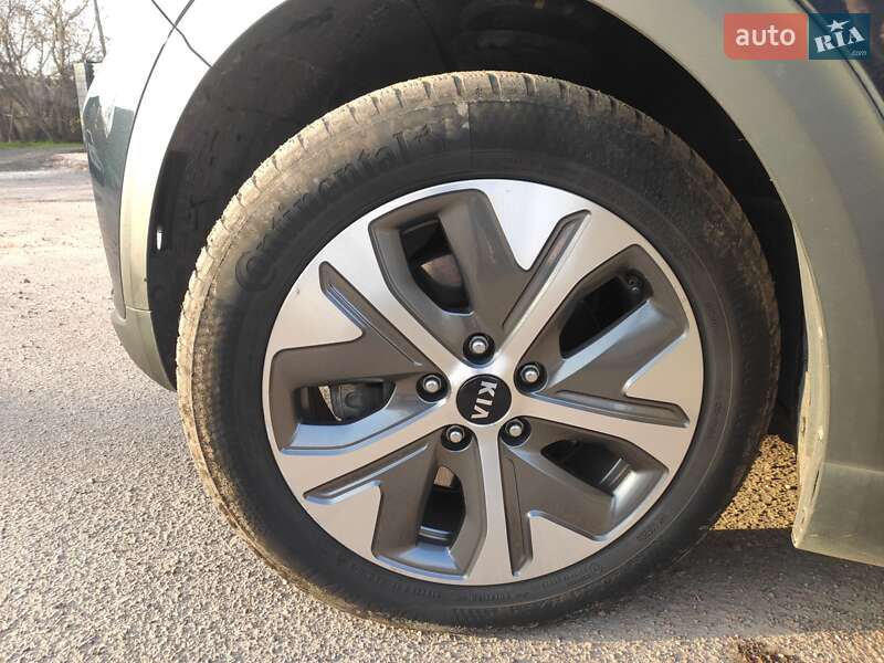 Внедорожник / Кроссовер Kia Niro 2020 в Житомире