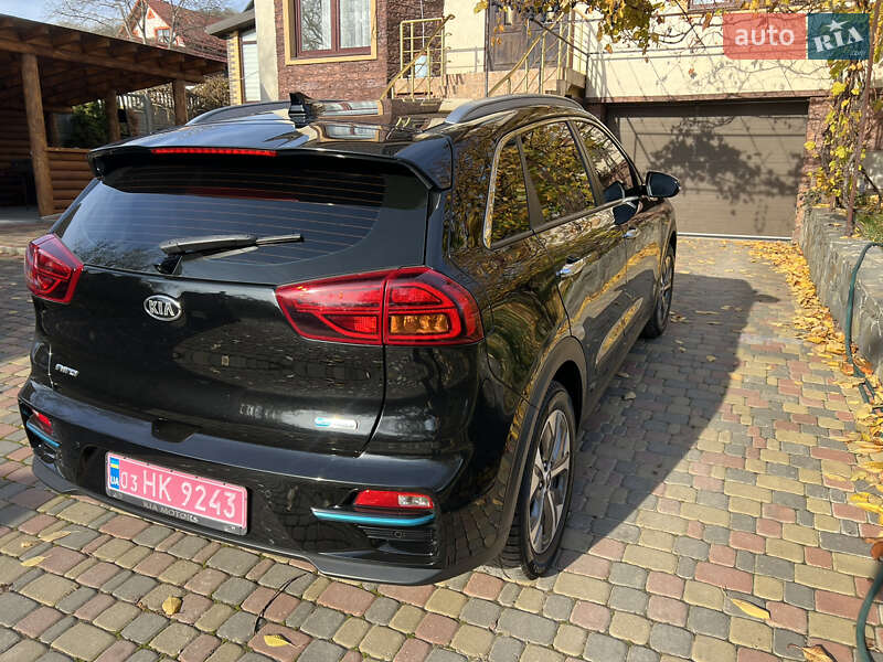 Позашляховик / Кросовер Kia Niro 2020 в Чернівцях