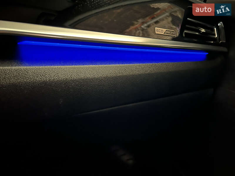 Позашляховик / Кросовер Kia Niro 2020 в Чернівцях