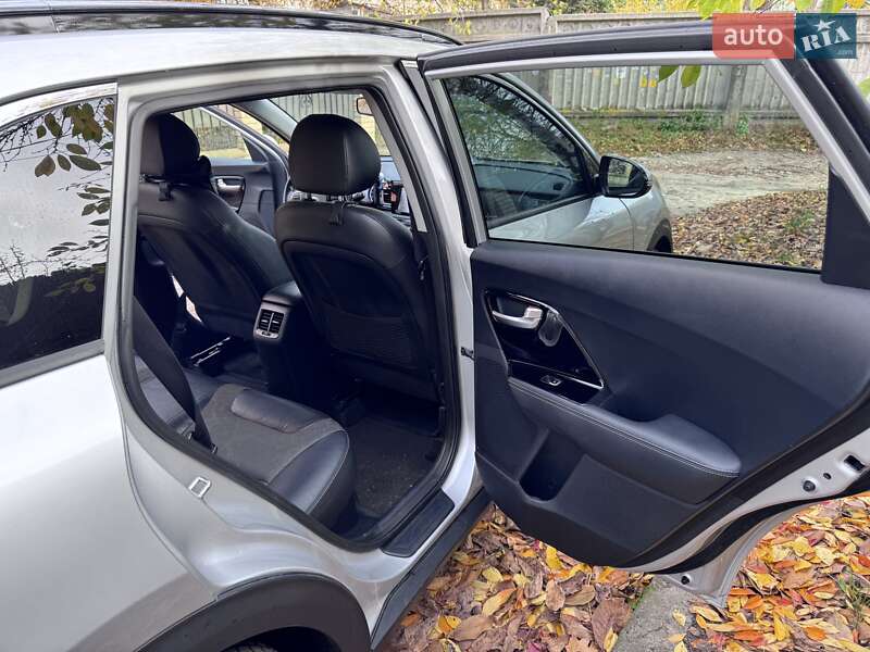 Внедорожник / Кроссовер Kia Niro 2018 в Киеве