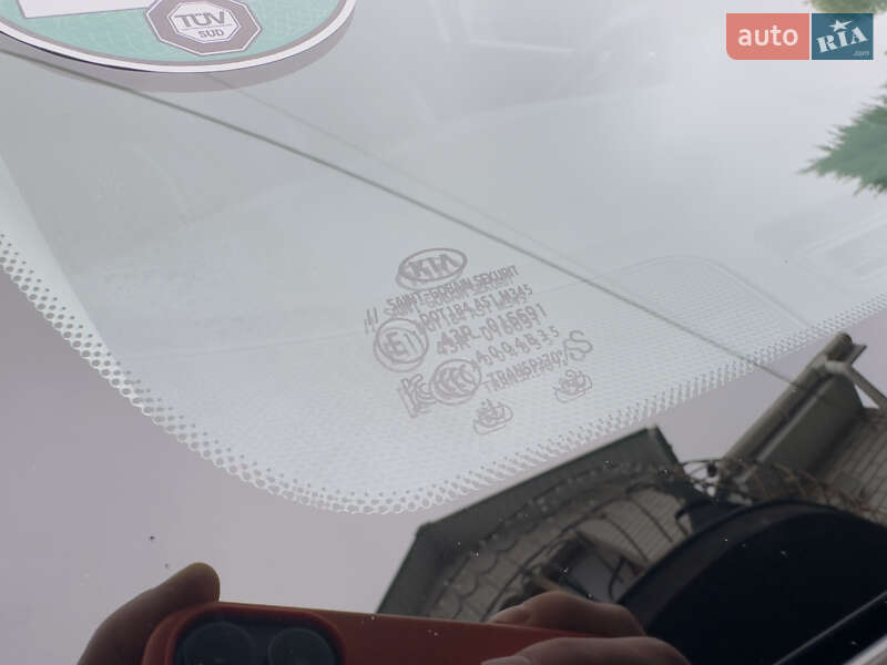 Внедорожник / Кроссовер Kia Niro 2021 в Казатине