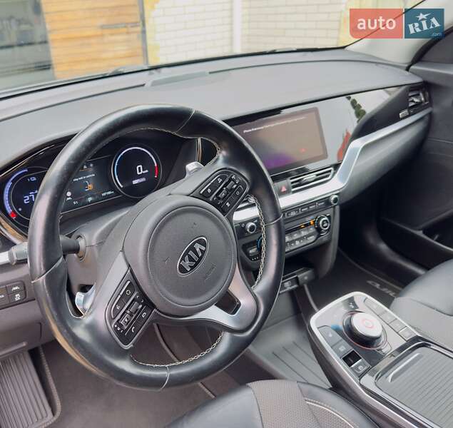 Внедорожник / Кроссовер Kia Niro 2021 в Казатине