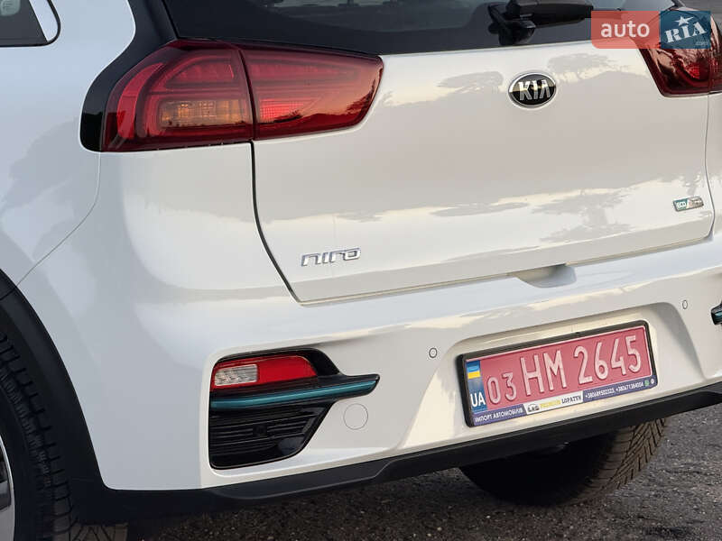 Внедорожник / Кроссовер Kia Niro 2020 в Новой Ушице