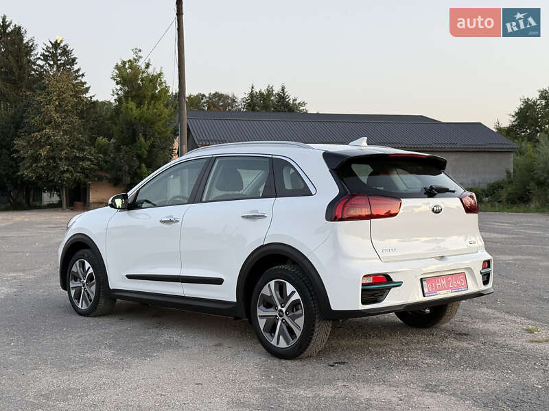 Внедорожник / Кроссовер Kia Niro 2020 в Новой Ушице