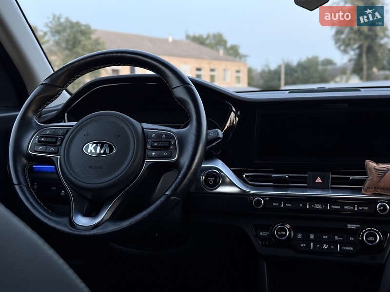 Внедорожник / Кроссовер Kia Niro 2020 в Новой Ушице