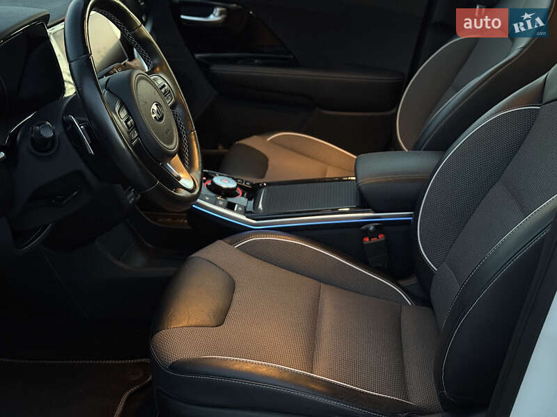 Внедорожник / Кроссовер Kia Niro 2020 в Новой Ушице