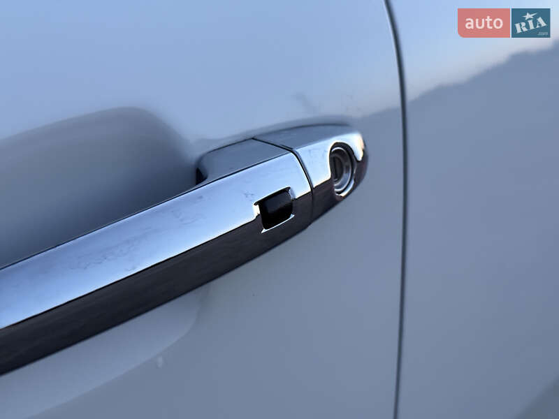 Внедорожник / Кроссовер Kia Niro 2020 в Новой Ушице