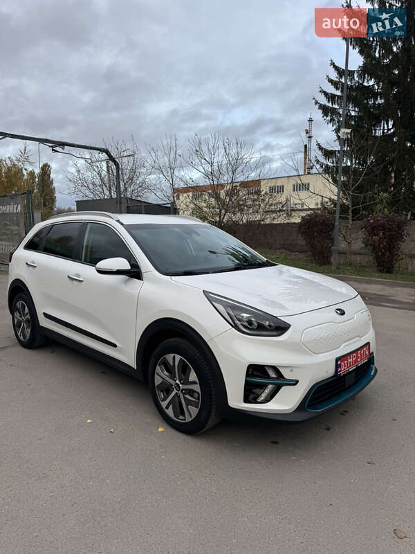 Внедорожник / Кроссовер Kia Niro 2020 в Волочиске