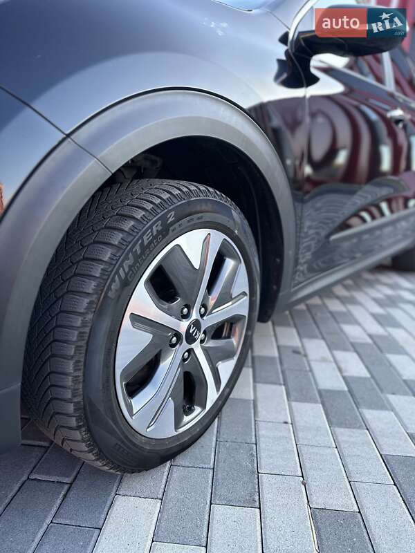 Внедорожник / Кроссовер Kia Niro 2019 в Львове