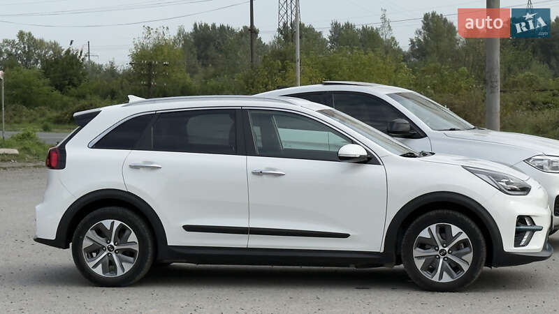 Внедорожник / Кроссовер Kia Niro 2021 в Хусте фото 36 Внедорожник / Кроссовер Kia Niro 2021 в Хусте