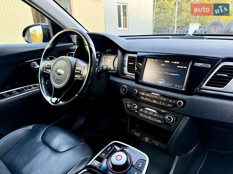 Внедорожник / Кроссовер Kia Niro 2019 в Бердичеве фото 76 Внедорожник / Кроссовер Kia Niro 2019 в Бердичеве