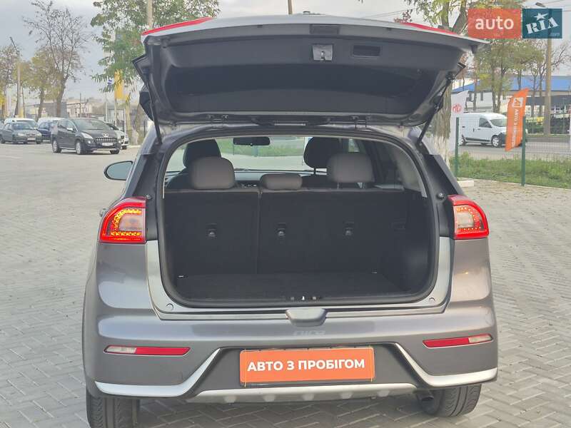 Внедорожник / Кроссовер Kia Niro 2017 в Кропивницком фото 5 Внедорожник / Кроссовер Kia Niro 2017 в Кропивницком