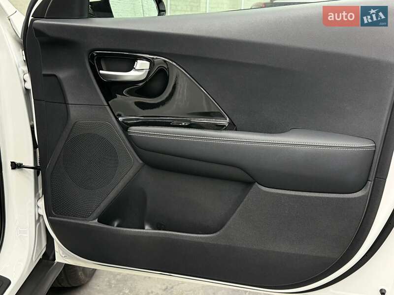 Внедорожник / Кроссовер Kia Niro 2020 в Луцке фото 26 Внедорожник / Кроссовер Kia Niro 2020 в Луцке