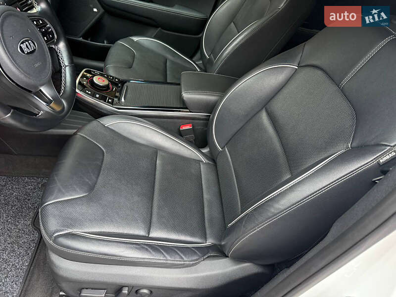 Позашляховик / Кросовер Kia Niro 2020 в Вінниці