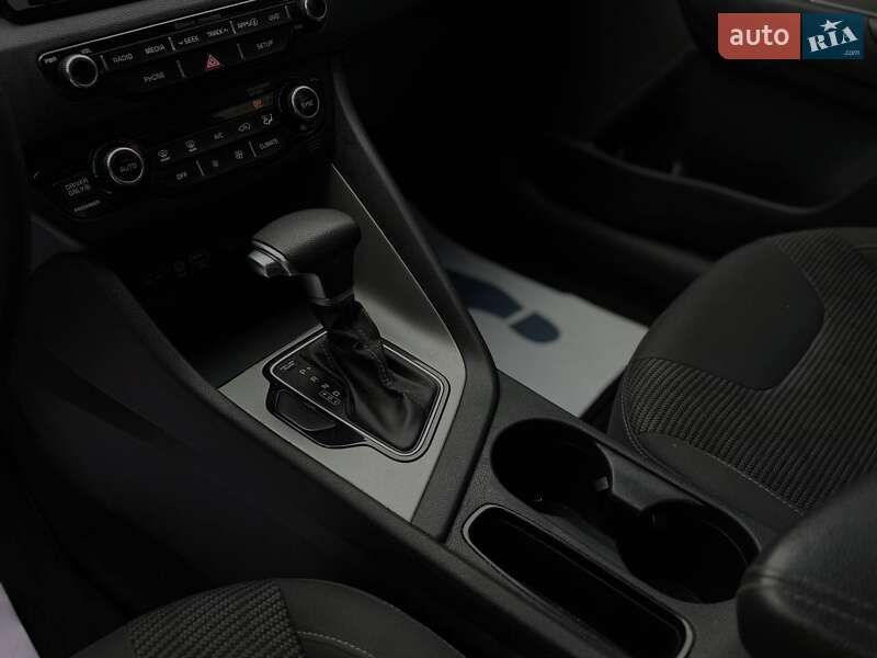 Внедорожник / Кроссовер Kia Niro 2019 в Львове фото 17 Внедорожник / Кроссовер Kia Niro 2019 в Львове