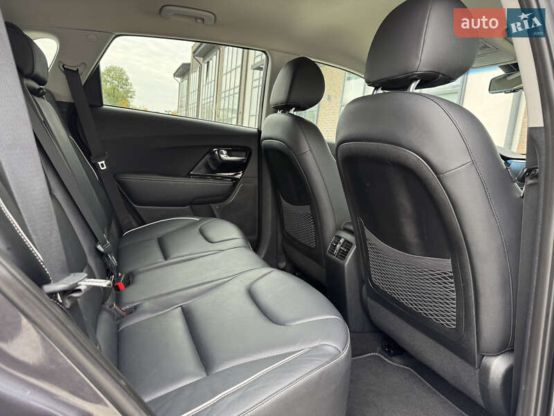 Позашляховик / Кросовер Kia Niro 2020 в Тернополі